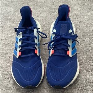 Adidas Men’s Blue and White Sneakers